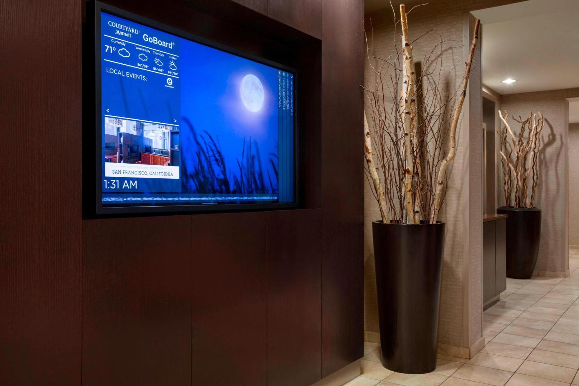 Hotel Courtyard By Marriott Champaign Exterior foto