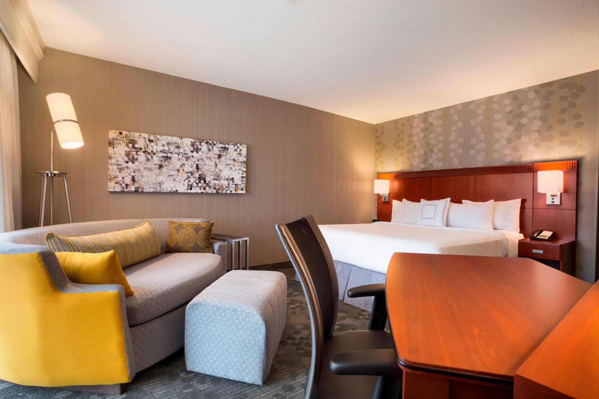 Hotel Courtyard By Marriott Champaign Exterior foto