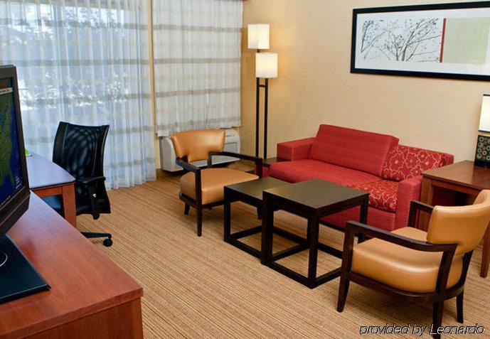 Hotel Courtyard By Marriott Champaign Habitación foto